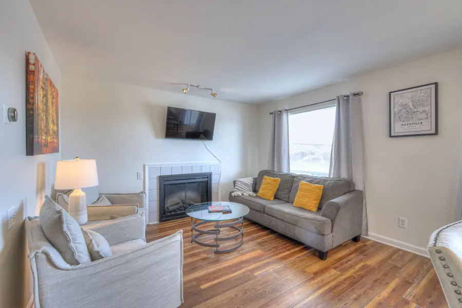 910 1st Ave N, Nashville, TN 37201 - Image #2