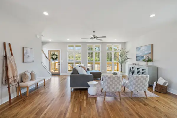 803 Arbor Trace Cir, Nashville, TN 37207