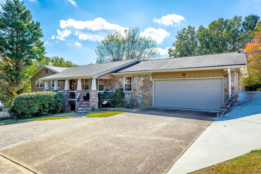 3315 Oak Burr Drive, Chattanooga, TN 37419 - #3
