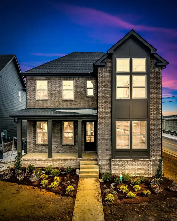 500 Eastboro Dr, Nashville, TN 37209