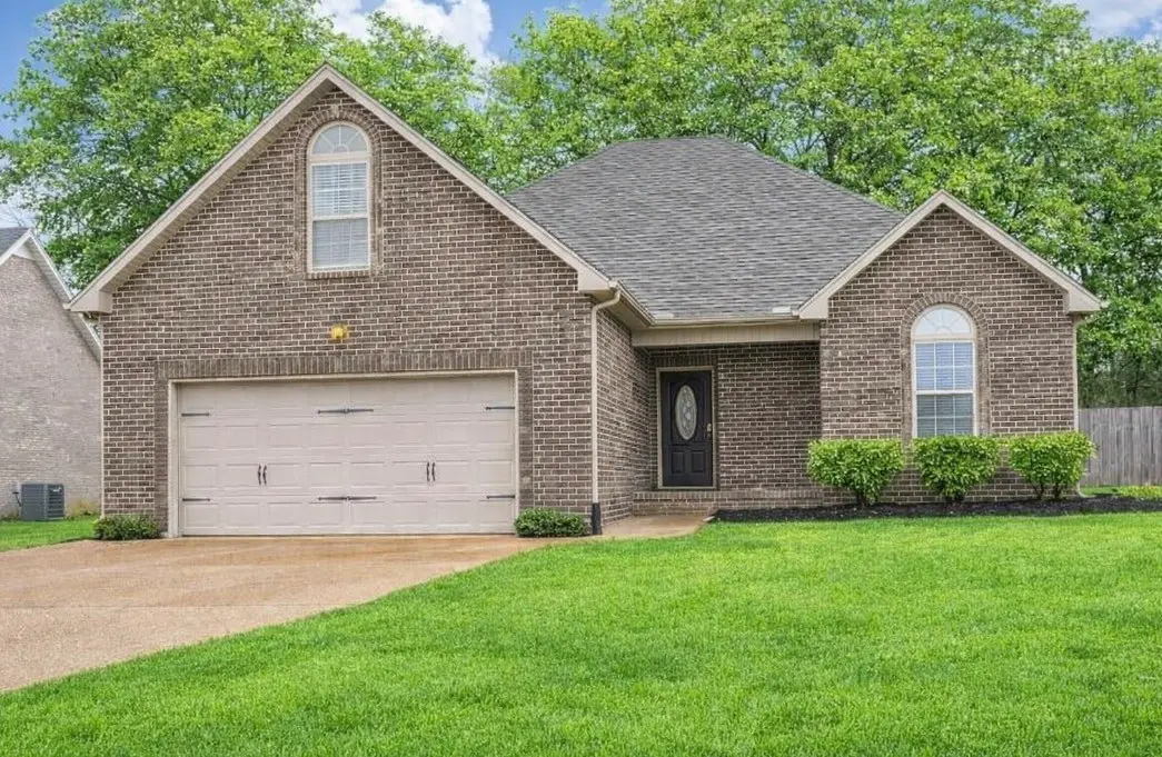 304 Sheffield Dr, White House, TN 37188 - #1