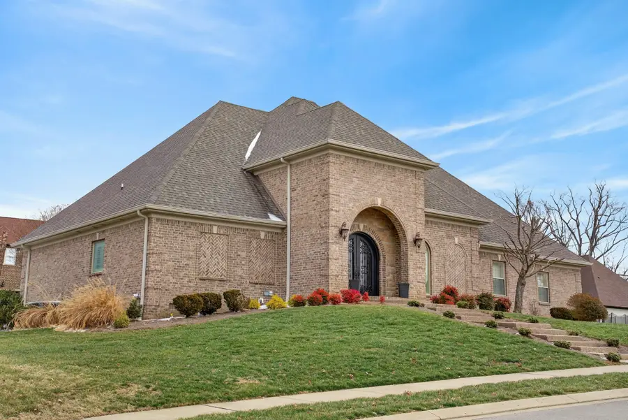 301 Scarsdale Dr S, Hendersonville, TN 37075 - Image #2