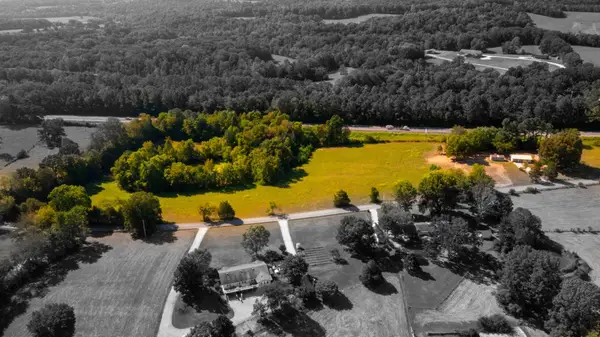 1210 Garton Road, Burns, TN 37029