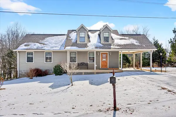 104 Oak Crest Dr, Tennessee Ridge, TN 37178