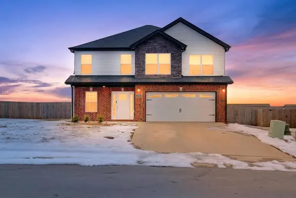 1969 Sydney Louise Dr, Clarksville, TN 37042