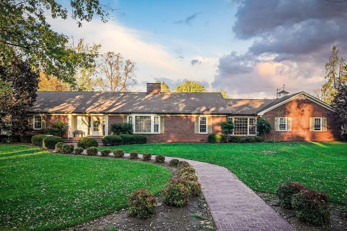 200 Westwood 4th Ave, McMinnville, TN 37110 - #1