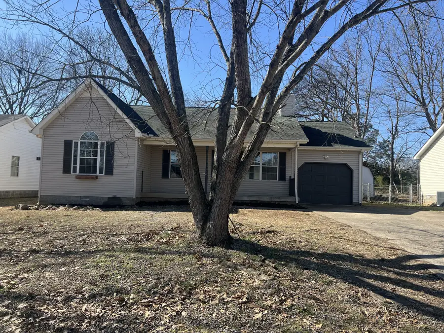 211 Heritage Cir E, La Vergne, TN 37086 - Image #3