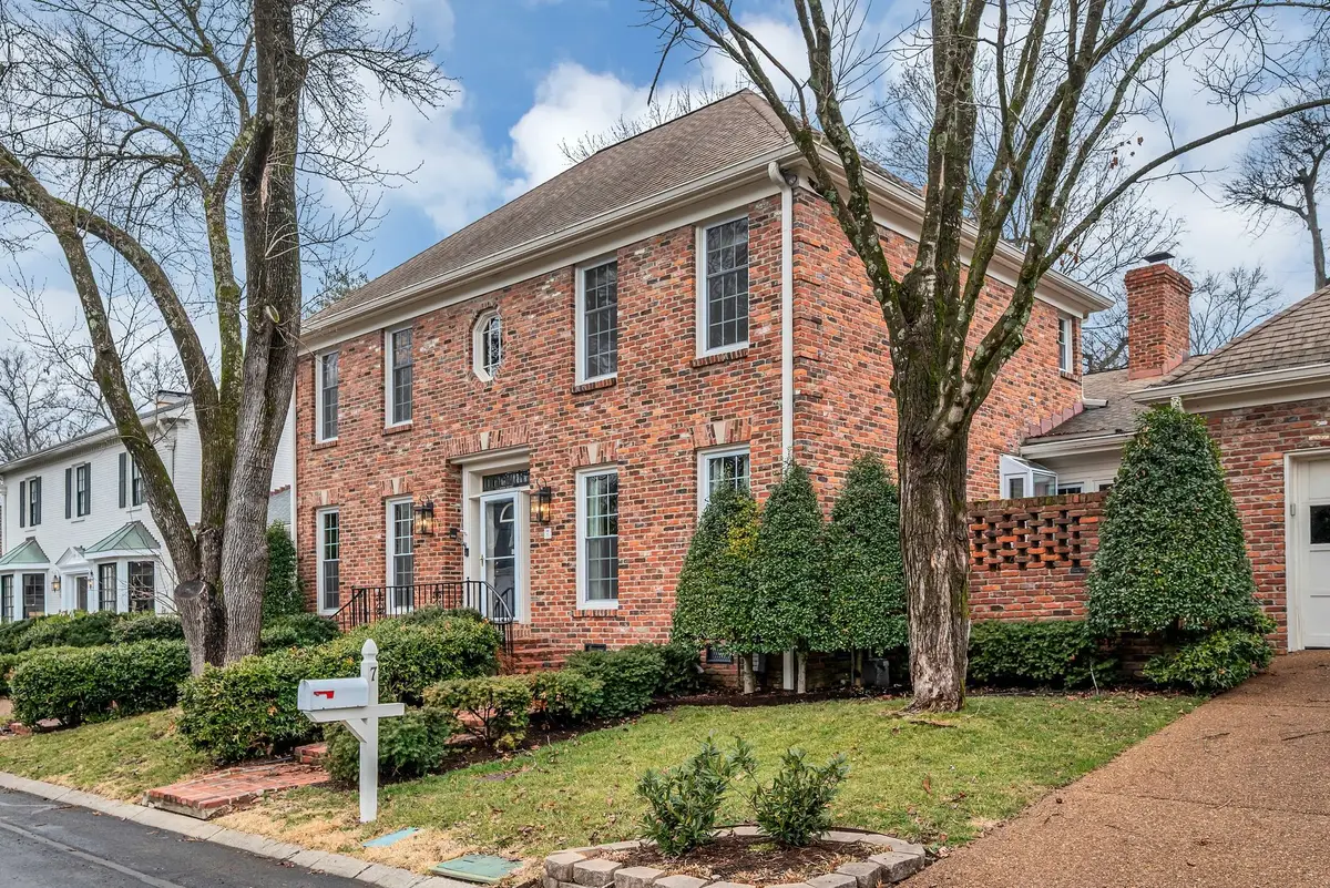 7 Foxhall Close, Nashville, TN 37215 - #1
