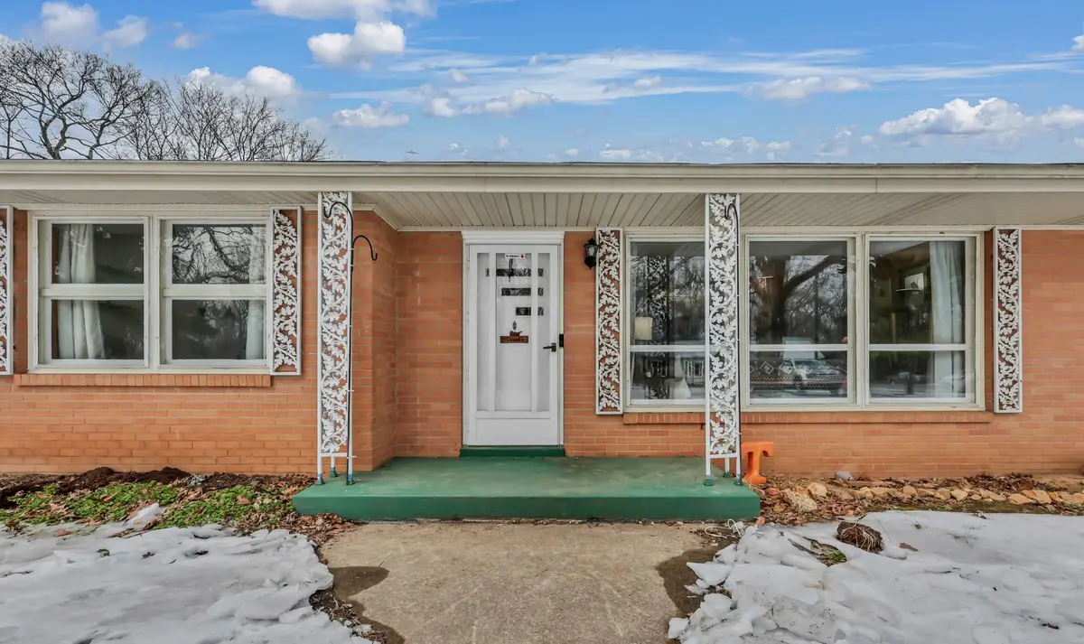 1105 Palmyra Rd, Clarksville, TN 37040 - #1