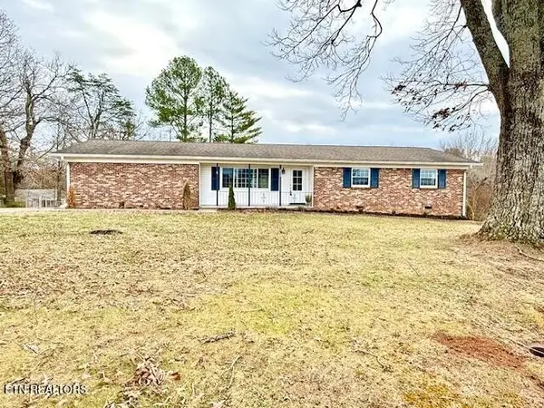 2734 Greenway Drive, Maryville, TN 37803