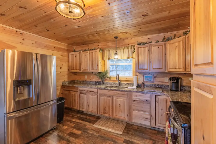 303 Walnut Grove Ln, McMinnville, TN 37110 - #3