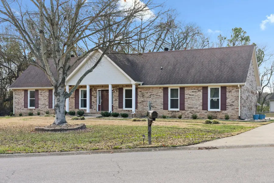 290 Andrew Jackson Dr, Clarksville, TN 37043 - #2