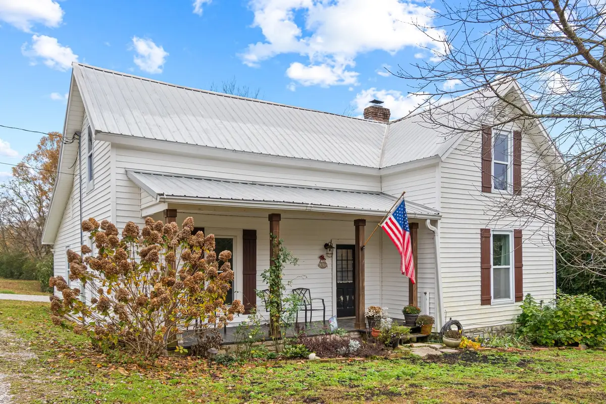 3237 Williamsport Pike, Williamsport, TN 38487 - #1