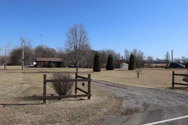 4247 Armstrong Rd, Springfield, TN 37172