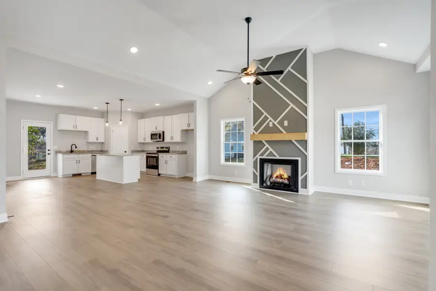 533 N Halifax Ct, Clarksville, TN 37040 - #3