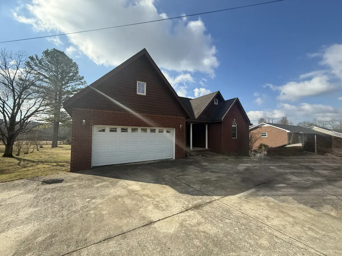 313 Murfreesboro Rd, Woodbury, TN 37190 - #1
