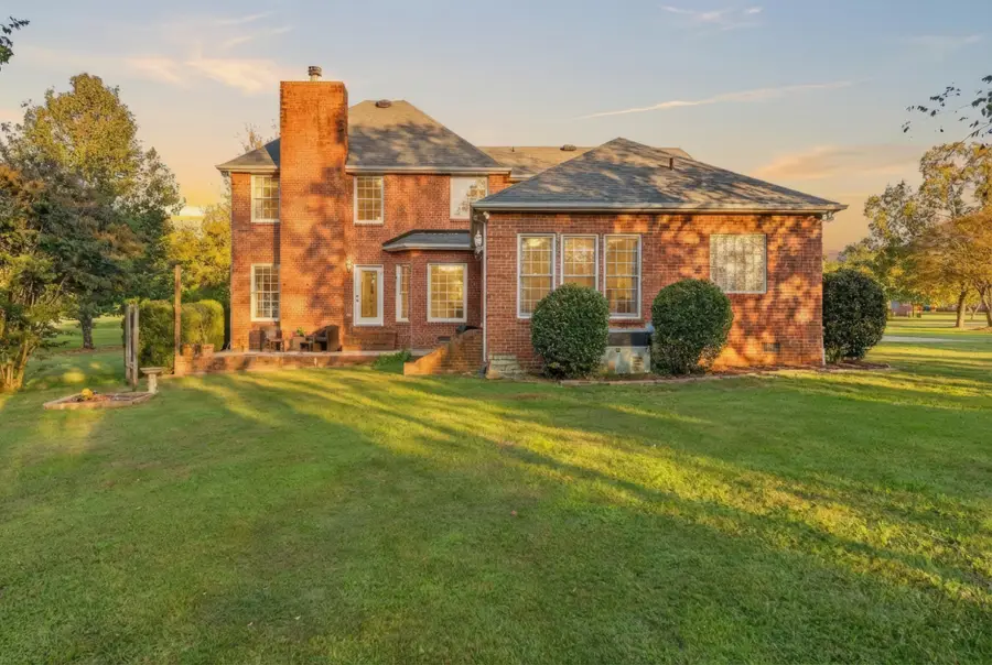 101 Westmeade Dr, Winchester, TN 37398 - #2