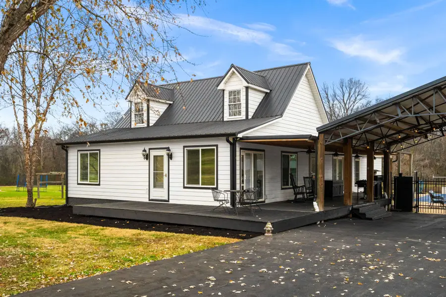 6117 Henry Gower Rd, Pleasant View, TN 37146 - Image #2