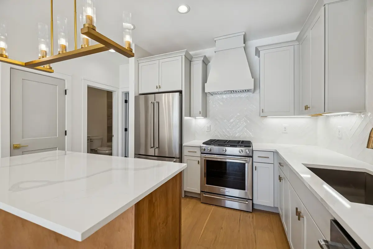 830B Watts Ln, Nashville, TN 37209 - #1