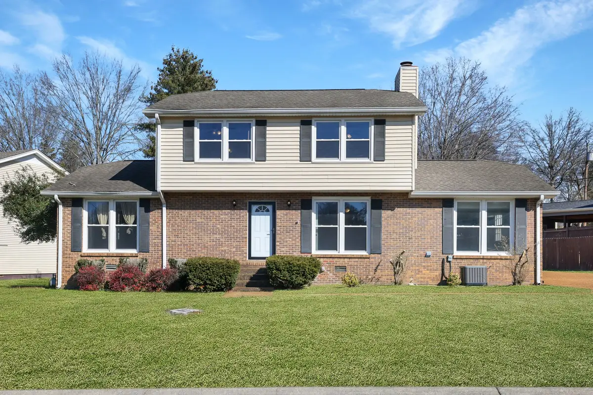 6917 Stone Creek Rd, Nashville, TN 37221 - Image #1