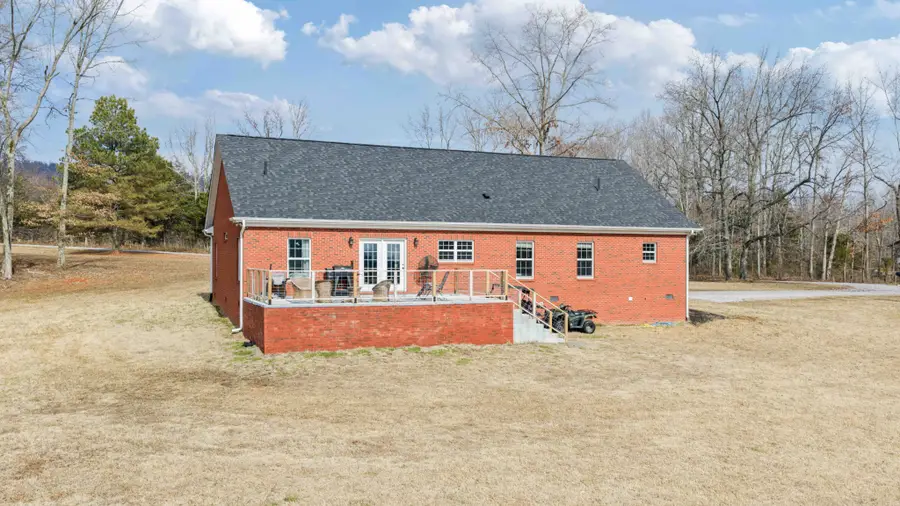 656 Osement Rd, McMinnville, TN 37110 - #3