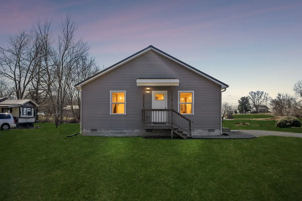 516 Davis St, Cowan, TN 37318 - #1