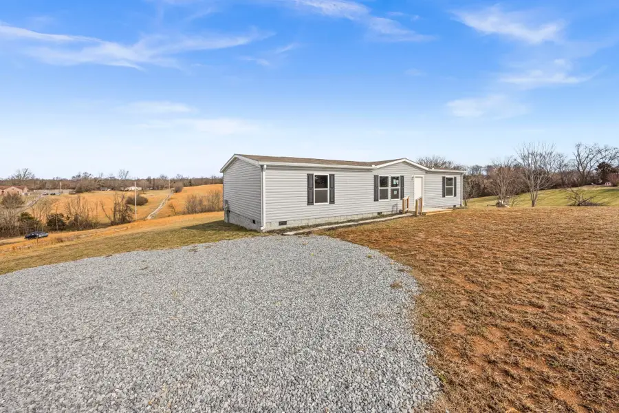 1501 Fairfield Rd, Westmoreland, TN 37186 - #2
