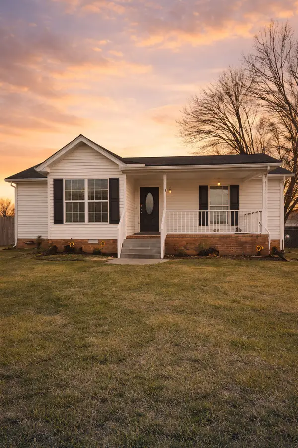 2511 Queen Anne Ct, Springfield, TN 37172