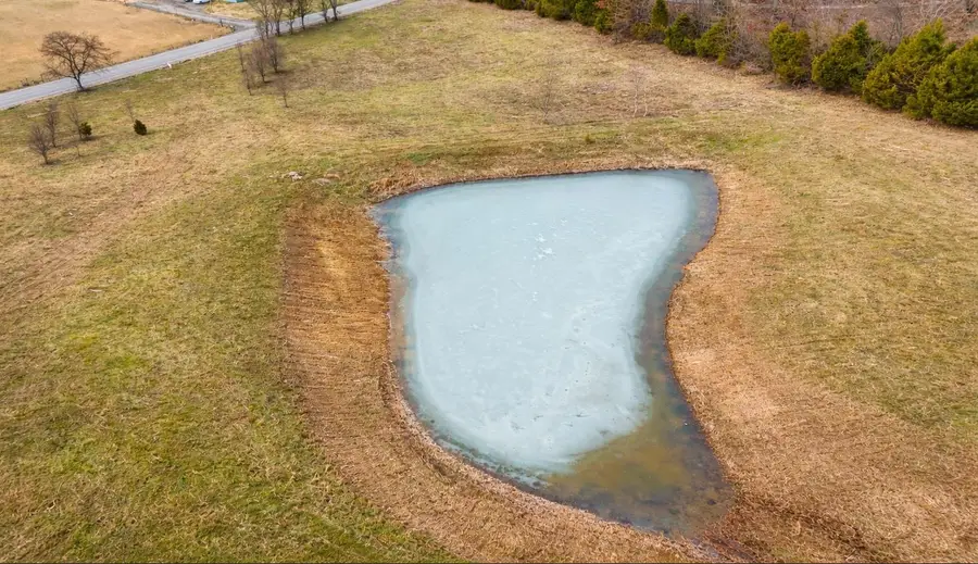 2 Rock Bridge Rd, Bethpage, TN 37022 - #2