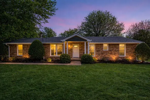 135 Dana Dr, Hendersonville, TN 37075