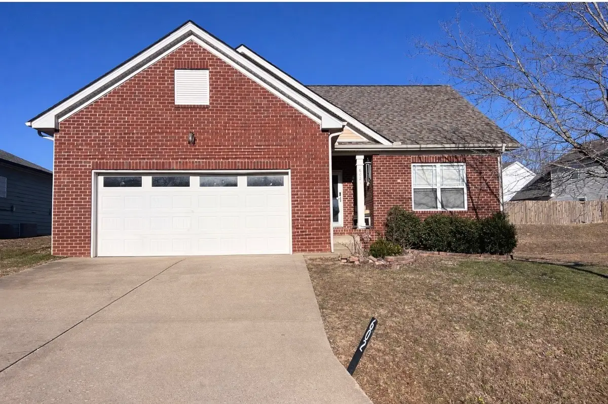 602 Whirlaway Dr, Burns, TN 37029 - #1