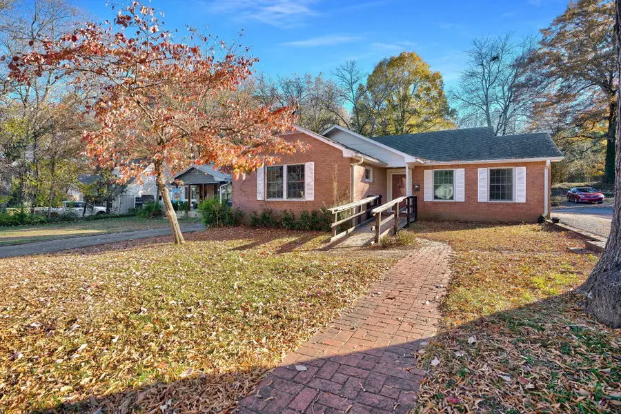 311 Edgewood St, Paris, TN 38242 - #2