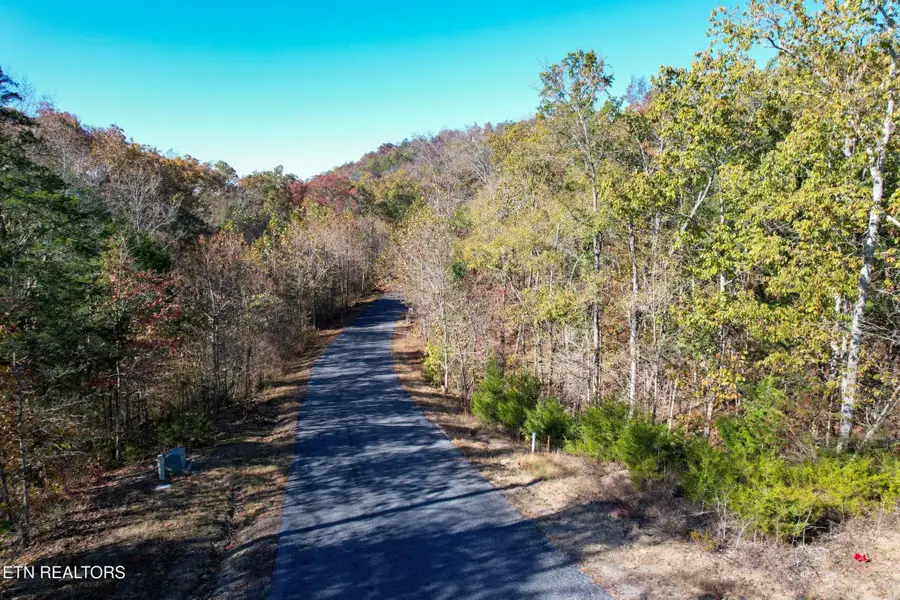 86 Stone Bridge Drive, Dandridge, TN 37725 - #2