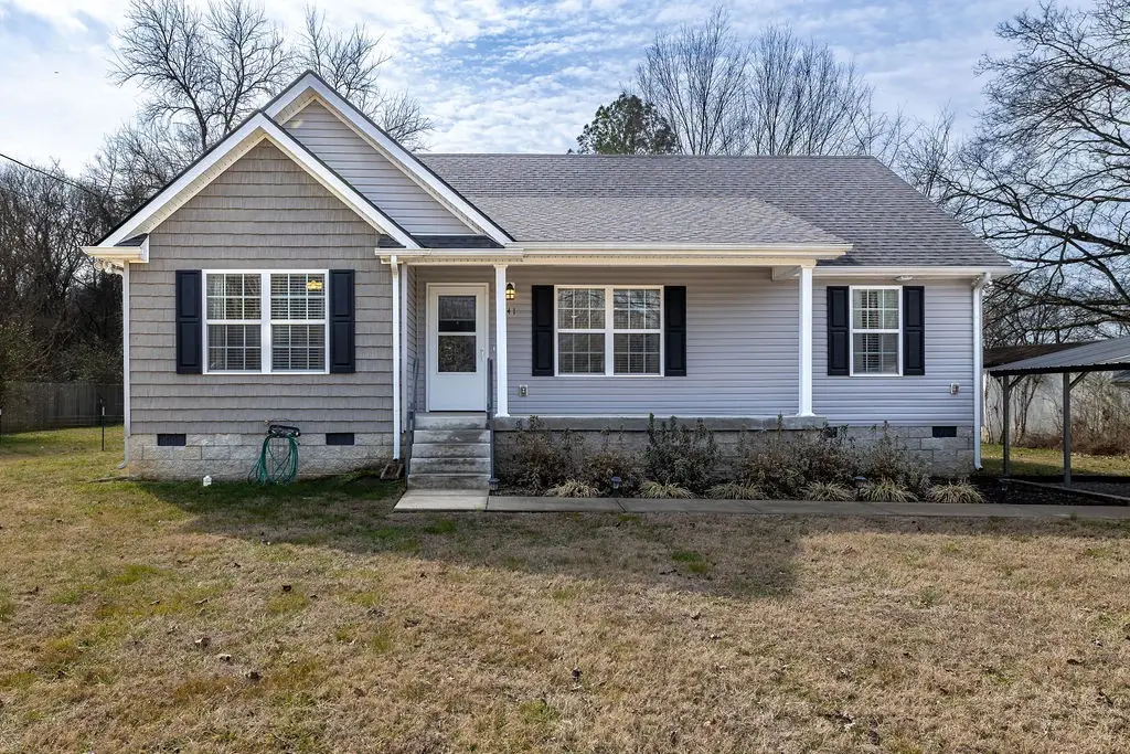 341 Holly Grove Rd, Lewisburg, TN 37091 - #1