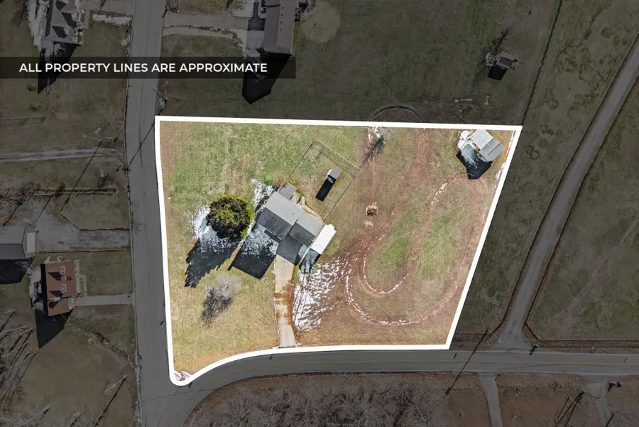 393 Martin Rd, Clarksville, TN 37042 - #3