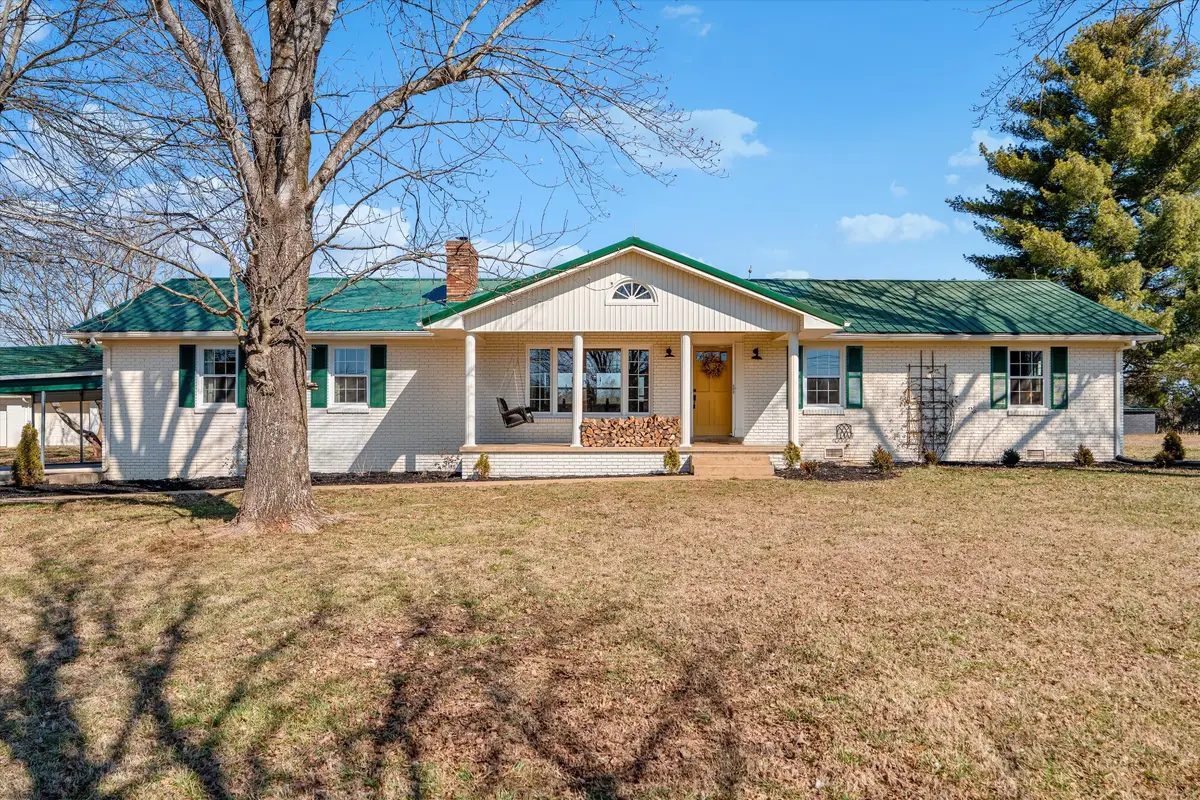 912 Old Columbia Rd, Unionville, TN 37180 - #1