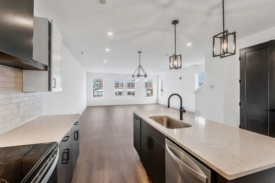 2032 Edison Park Ln, Nashville, TN 37209 - #2