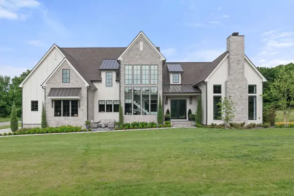 1936 Silver Fox Rd, Thompsons Station, TN 37179