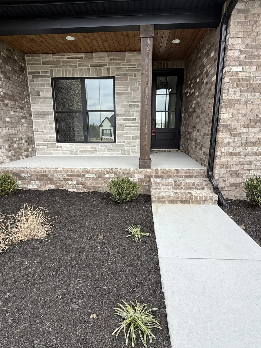 2631 Holly Springs Dr, Murfreesboro, TN 37128 - Image #2