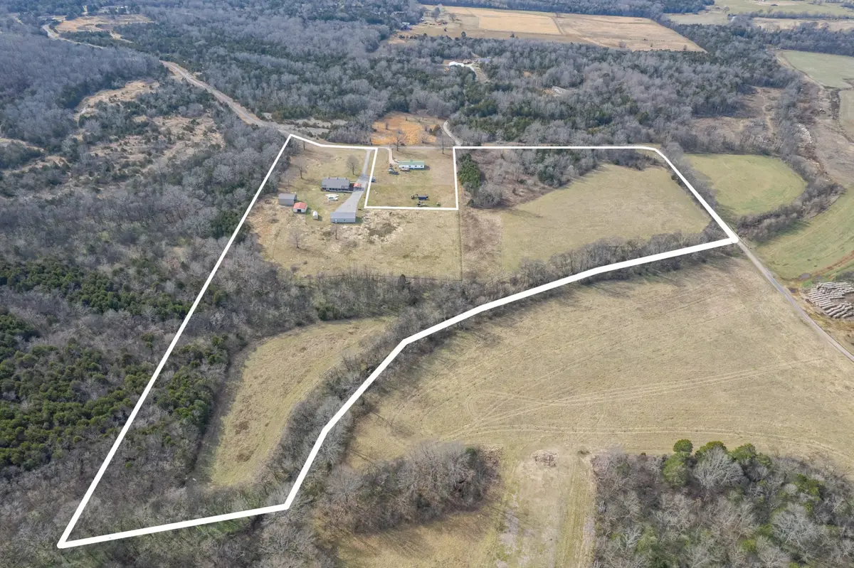 2373 Phillips Rd, Lewisburg, TN 37091 - #1