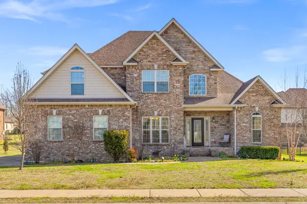 528 Piccadilly Dr, Murfreesboro, TN 37128