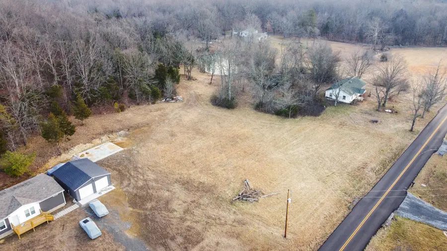 1672 Rabe Coats Rd, Westmoreland, TN 37186 - #2