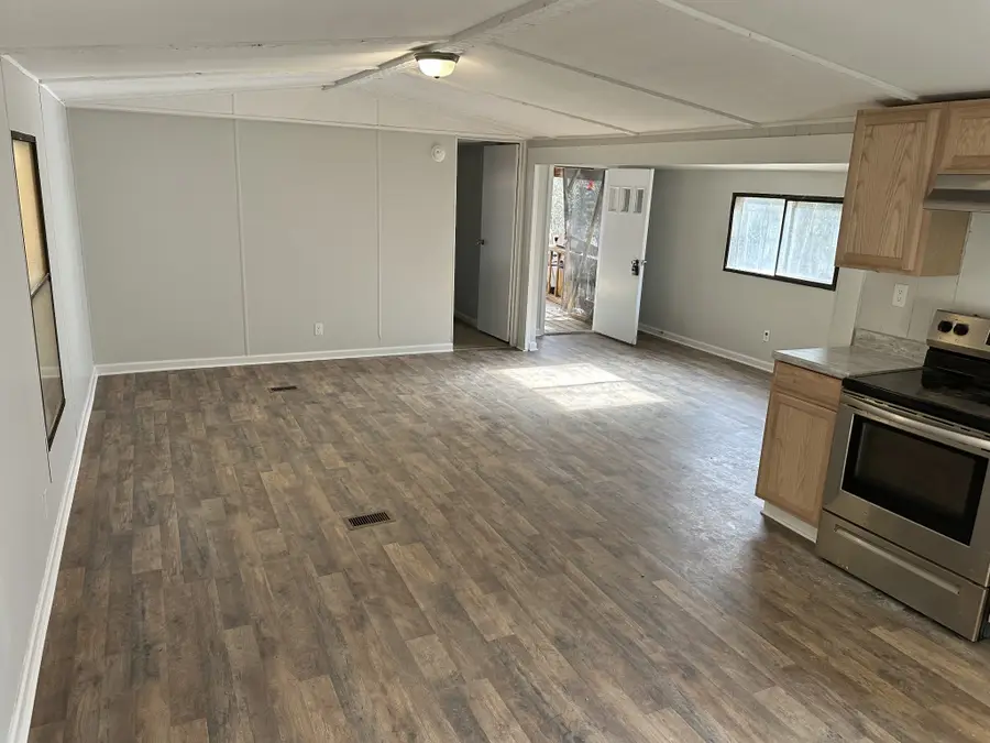 16 Patterson Ln, Pleasant Shade, TN 37145 - #2