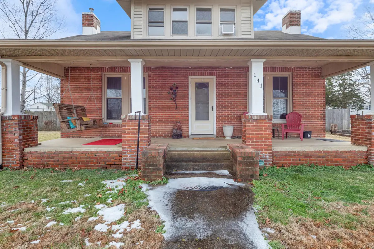 141 Long St W, McEwen, TN 37101 - #1