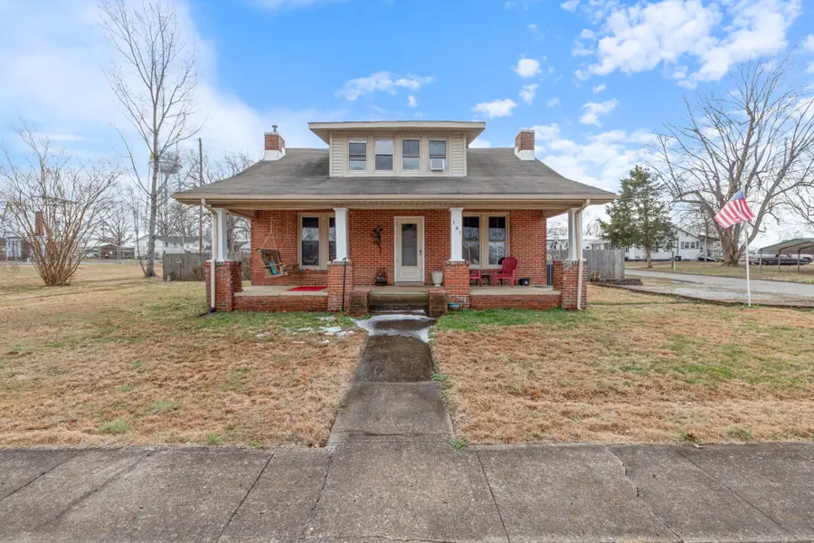 141 Long St W, McEwen, TN 37101 - #3