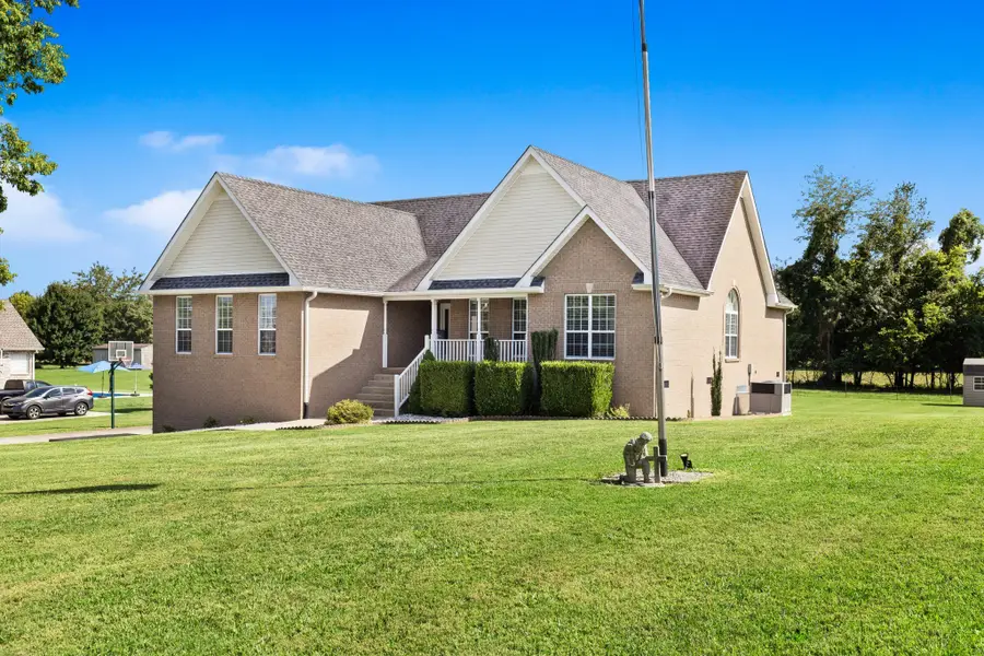 1014 Somerville Dr, Cottontown, TN 37048 - #2