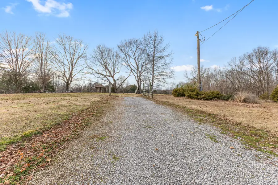 1125 Pleasant Valley Rd, Chapmansboro, TN 37035 - #2