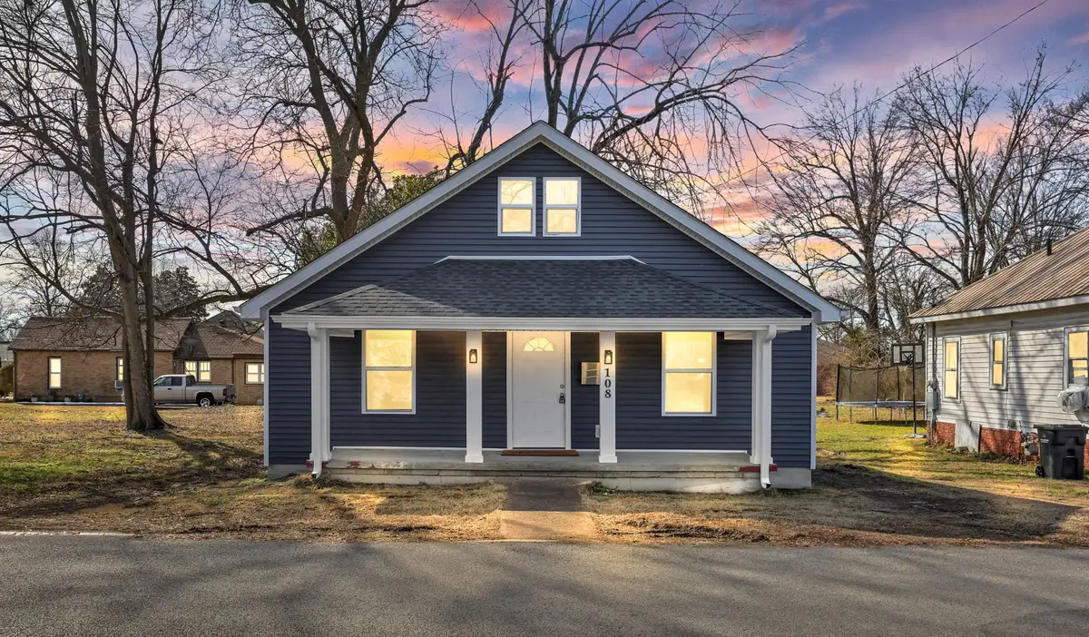 108 E Green St, Princeton, KY 42445 - #1