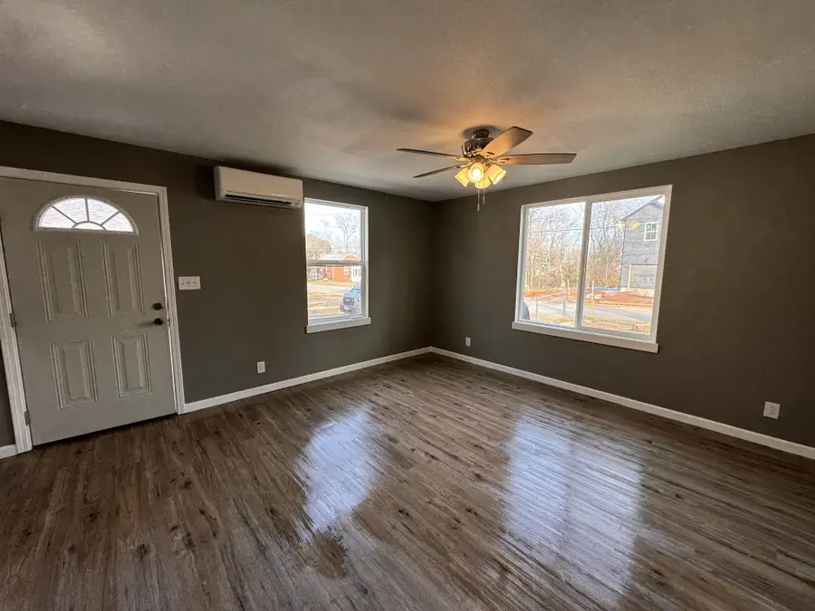 820 Gracey Avenue, Clarksville, TN 37040 - #2