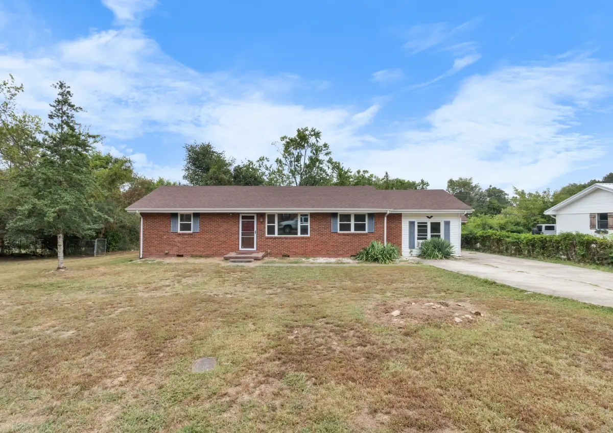 19 Gino Dr, Clarksville, TN 37042 - #1